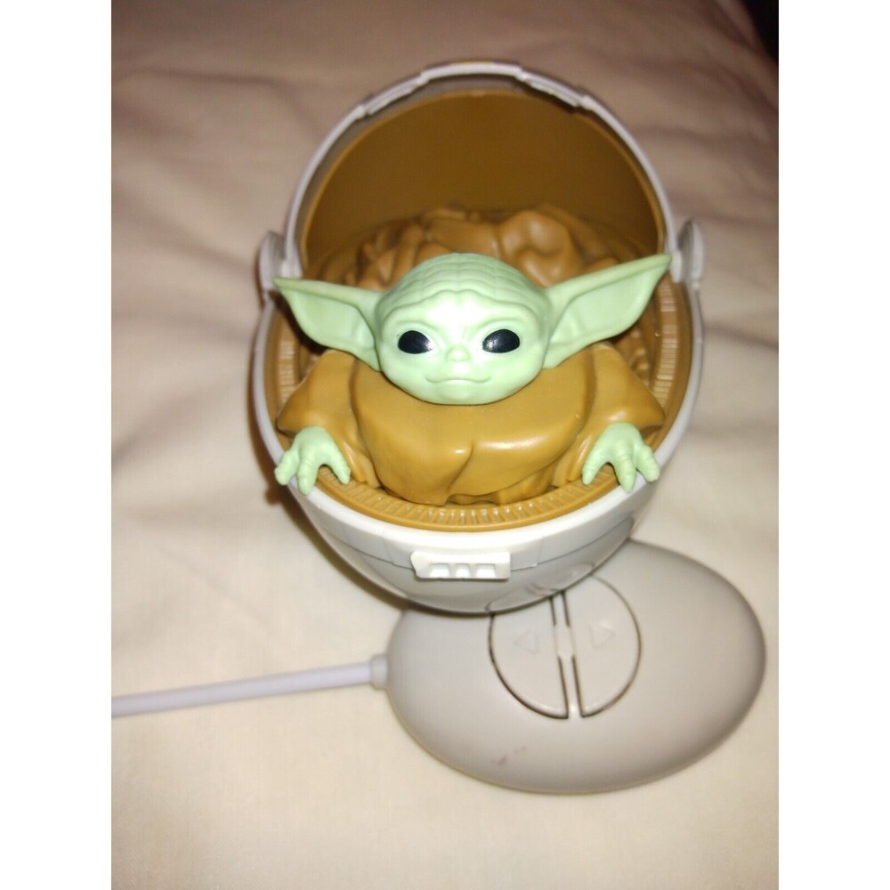 Disney Star Wars: The Mandalorian - Baby Yoda in Pram Remote control